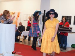 Fashion Show in der Contemplor Galerie Wien am 14. 03. 2024